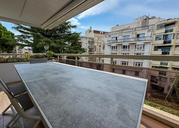 Luxury Equinox 3 Bedrooms Appartement *