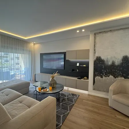 Lägenhet Luxury Equinox 3 Bedrooms