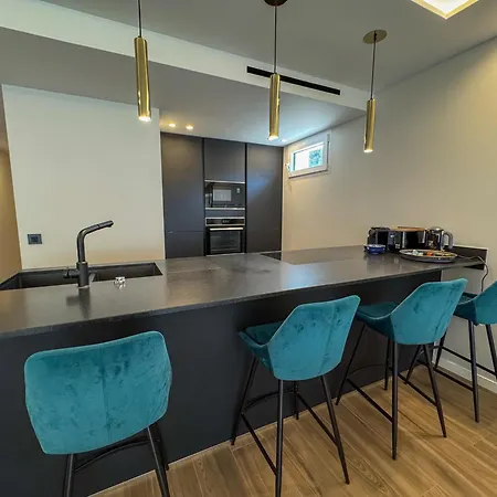 Lägenhet Luxury Equinox 3 Bedrooms