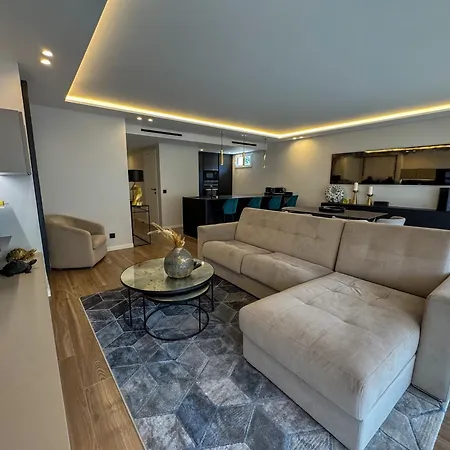 Luxury Equinox 3 Bedrooms Lägenhet