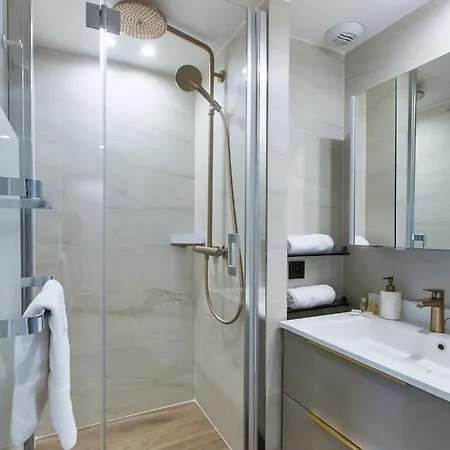 Lägenhet Luxury Equinox 3 Bedrooms