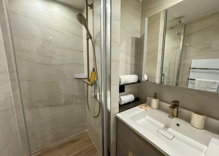 Lägenhet Luxury Equinox 3 Bedrooms