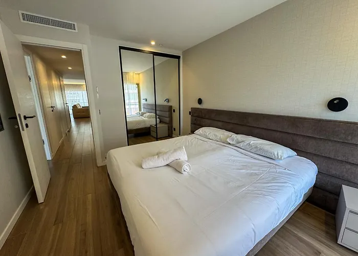 Lägenhet Luxury Equinox 3 Bedrooms